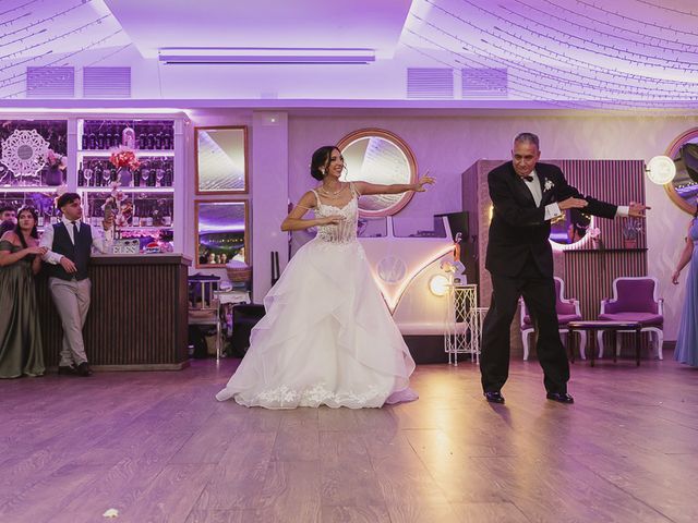 La boda de Ale y Dani en Cubas De La Sagra, Madrid 158
