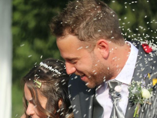 La boda de Javi y Raquel  en Sant Cugat Del Valles, Barcelona 25