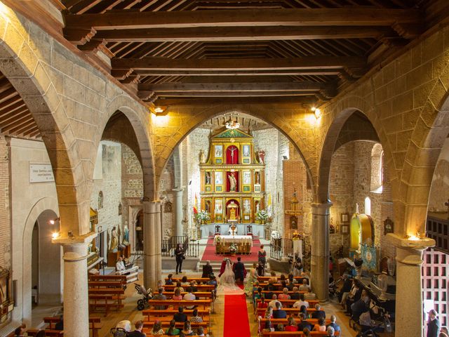 La boda de Álvaro y Laura en Valdemorillo, Madrid 20