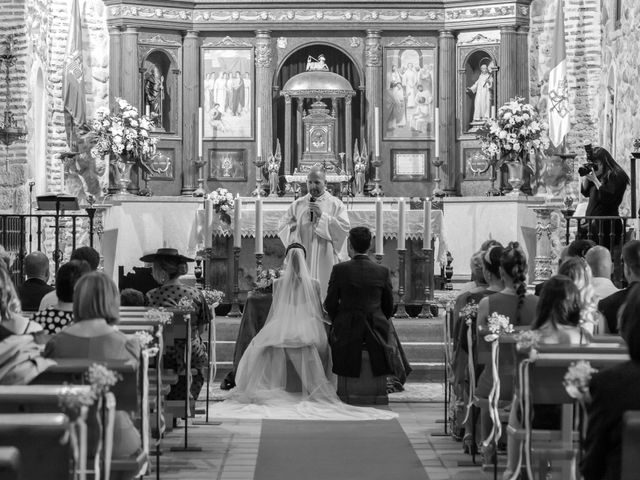 La boda de Álvaro y Laura en Valdemorillo, Madrid 21