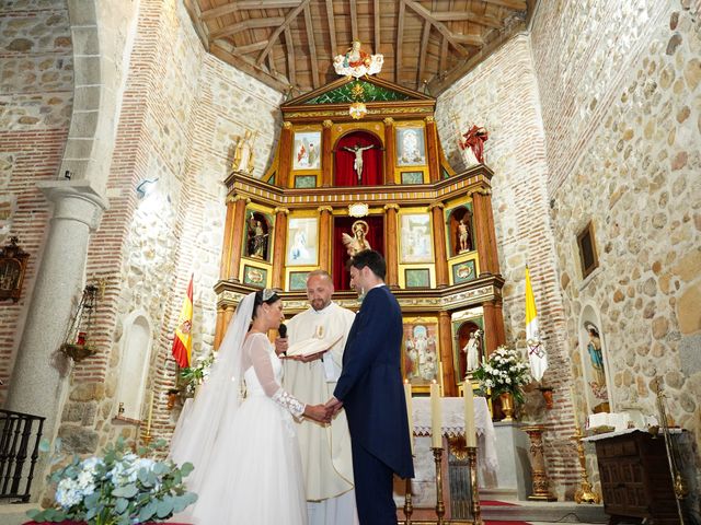 La boda de Álvaro y Laura en Valdemorillo, Madrid 23