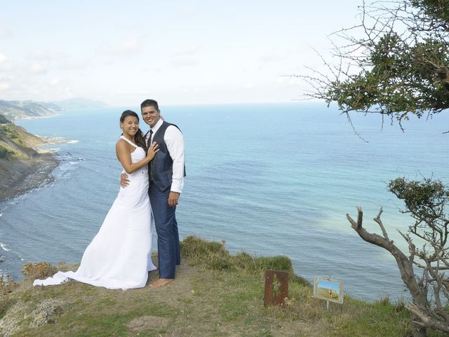 La boda de Cristóbal y Maialen en Elgoibar, Guipúzcoa 30