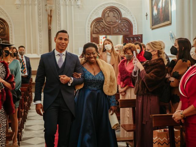 La boda de Bienvenido y Fátima en Sevilla, Sevilla 29