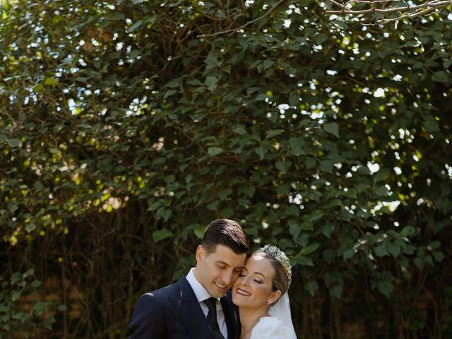 La boda de Paula y Rafael en La Palma Del Condado, Huelva 24