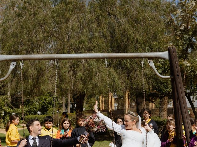 La boda de Paula y Rafael en La Palma Del Condado, Huelva 28