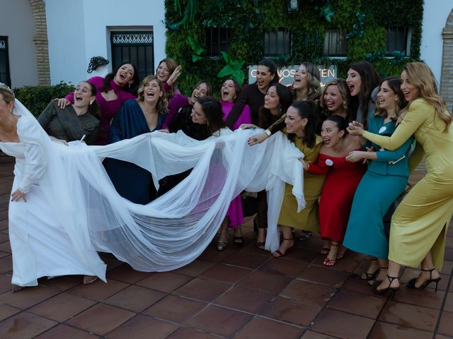 La boda de Paula y Rafael en La Palma Del Condado, Huelva 35