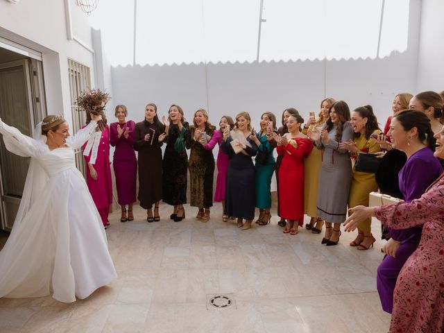 La boda de Paula y Rafael en La Palma Del Condado, Huelva 47