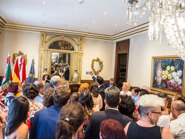 La boda de Ziortza y Irene en Vitoria-gasteiz, Álava 39