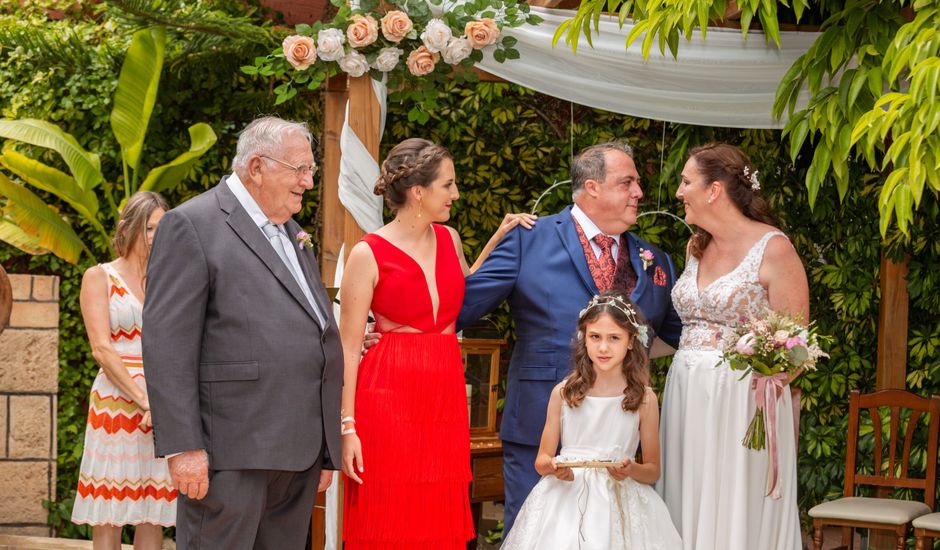 La boda de Javier y Luisa en Oliva, Valencia