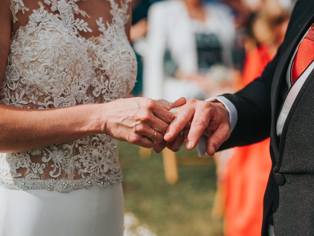 La boda de Oscar y Noa en Raxó (Poio), Pontevedra 19