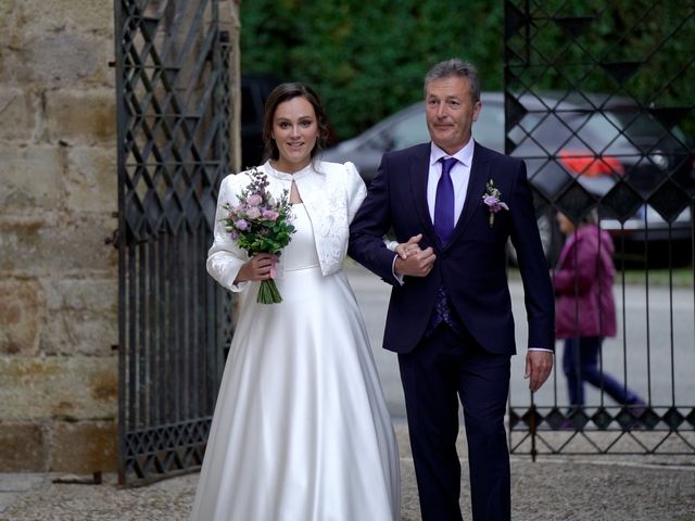 La boda de Álvaro y Lara en Villacarriedo, Cantabria 13