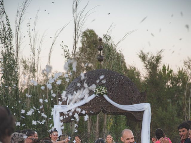 La boda de Gabi y Desi en Villamanrique De La Condesa, Sevilla 31