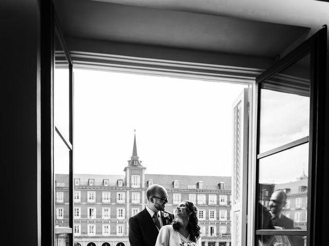 La boda de Rubén y María en Madrid, Madrid 13