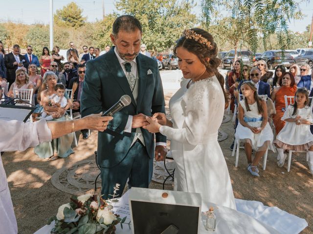 La boda de Alberto y Macarena en Sevilla, Sevilla 36