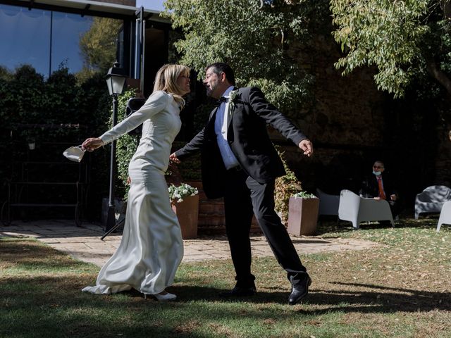 La boda de Silvia y Victor en Vilanova Del Valles, Barcelona 90