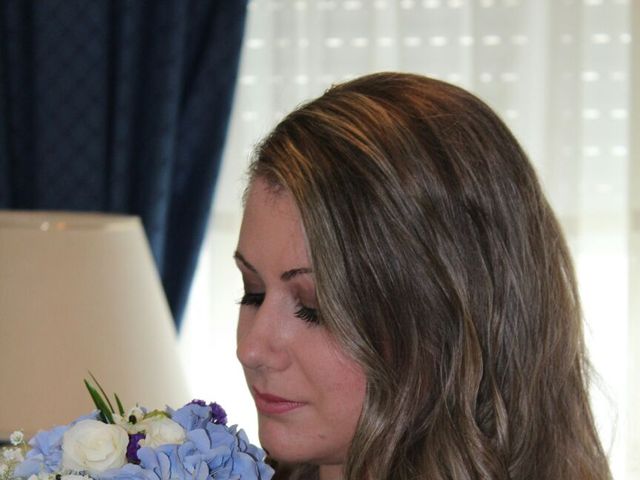 La boda de Juan  y Carmen  en Ferrol, A Coruña 3