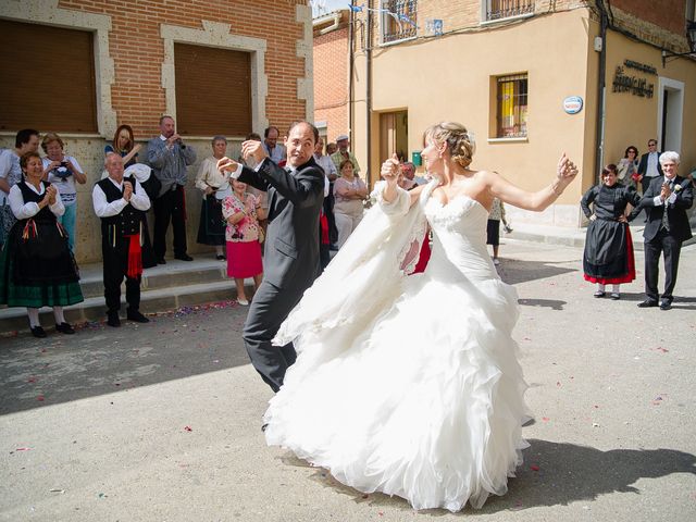 La boda de Abilio y María en Autillo De Campos, Palencia 50