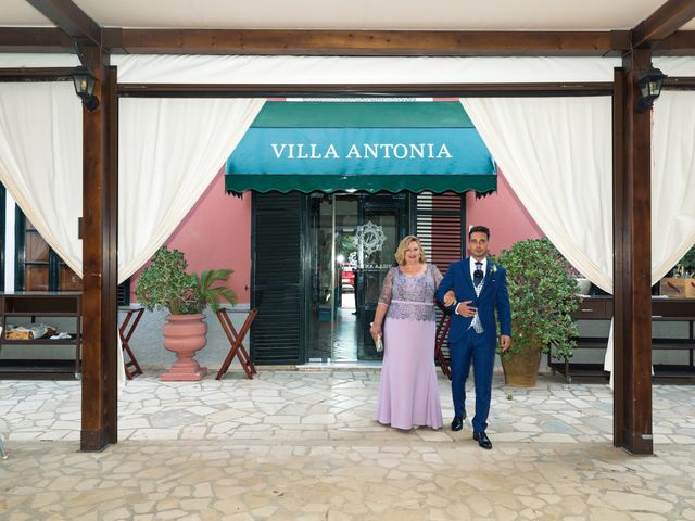 La boda de Tito y Lucre en San Juan De Alicante, Alicante 20