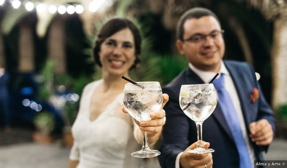 La boda de Víctor y Carmen en Guargacho, Santa Cruz de Tenerife