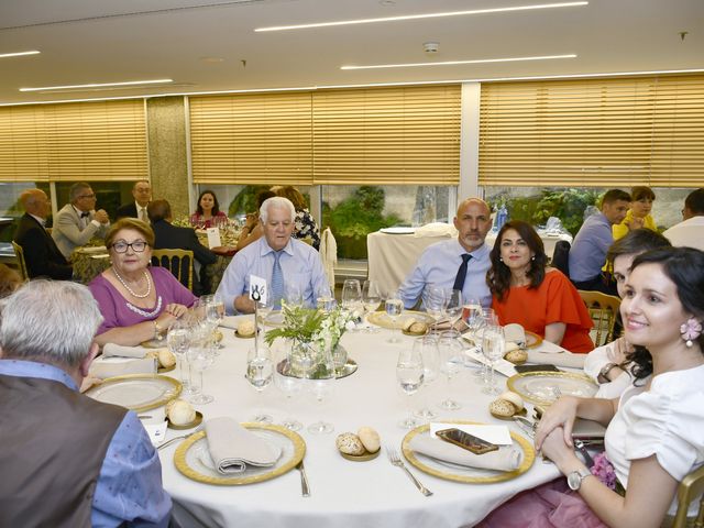 La boda de Juan Carlos y Floren en Madrid, Madrid 51