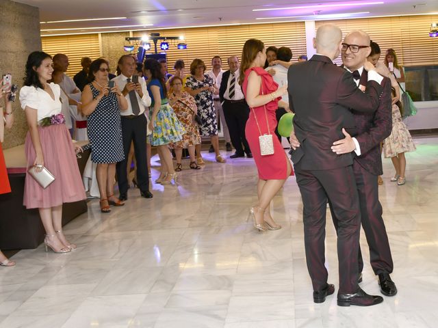 La boda de Juan Carlos y Floren en Madrid, Madrid 61