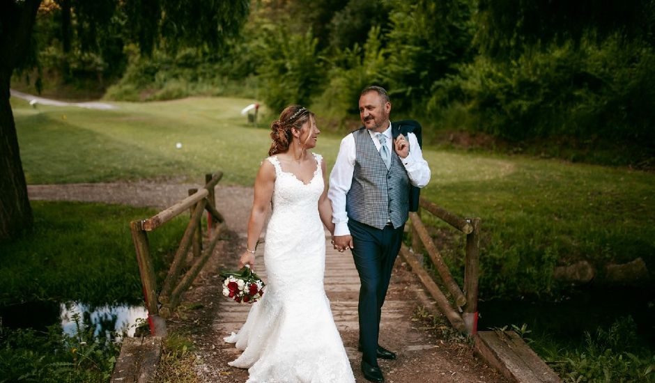 La boda de Alejandro y Monica en Sant Esteve Sesrovires, Barcelona