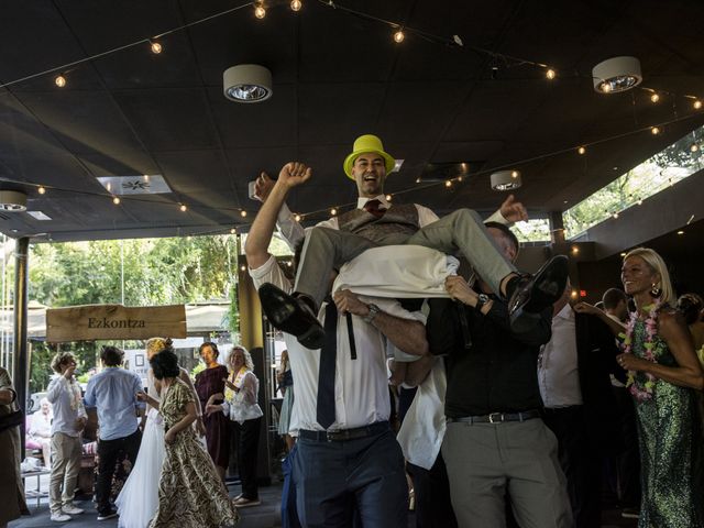 La boda de Iosu y María en Durango, Vizcaya 39