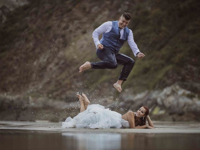 La boda de Cristian  y Merce en León, León 6