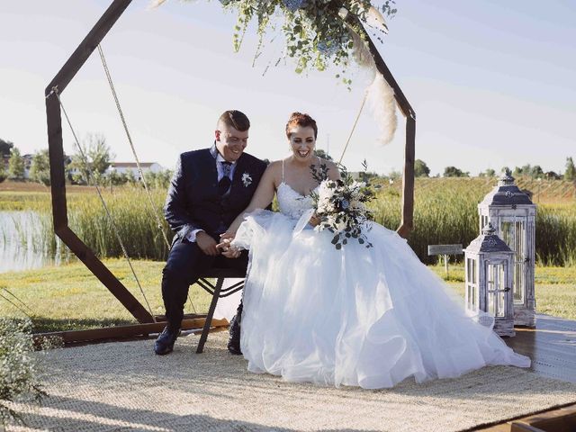 La boda de Cristian  y Merce en León, León 13