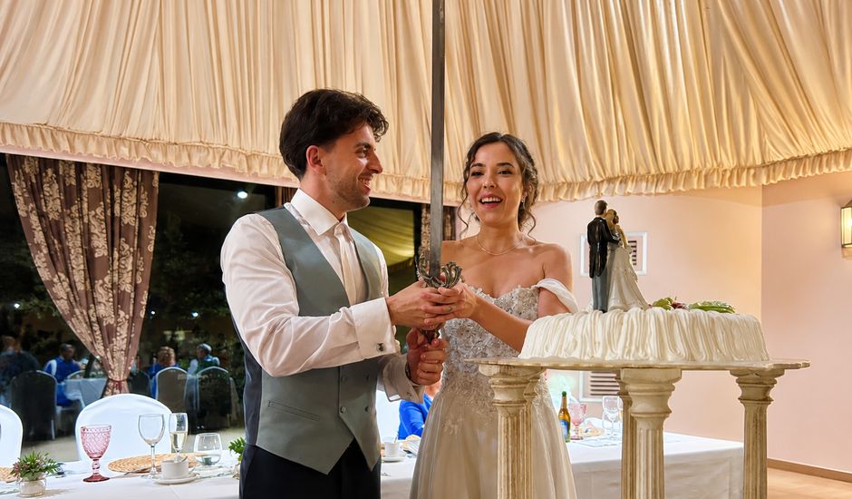 La boda de Sandra y Óscar  en Valdastillas, Cáceres