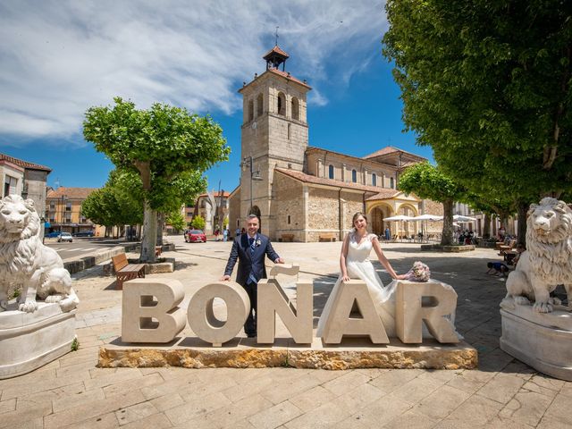 La boda de Israel y Esther en Carrizo De La Ribera, León 30