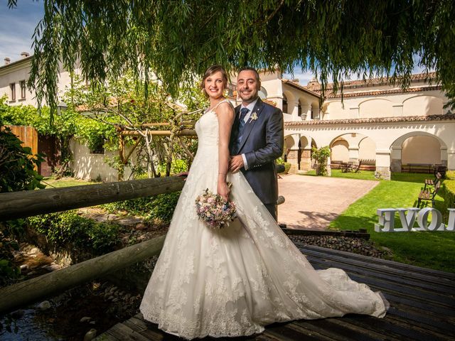 La boda de Israel y Esther en Carrizo De La Ribera, León 39