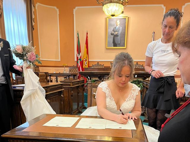 La boda de Gorka y Nicolle en Irun, Guipúzcoa 6