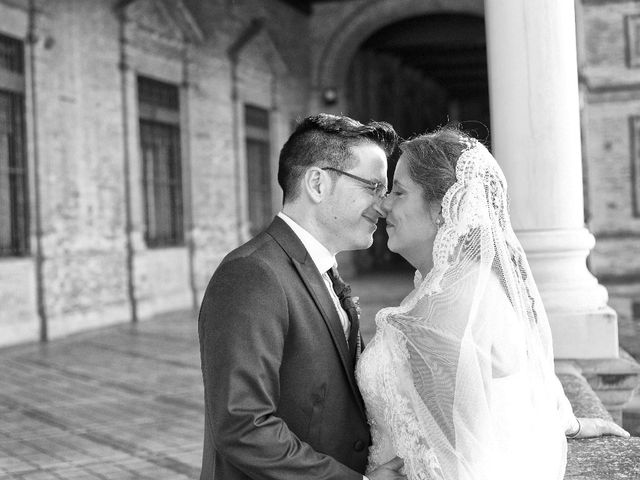 La boda de Jorge y Estefanía en San Benito, Sevilla 24