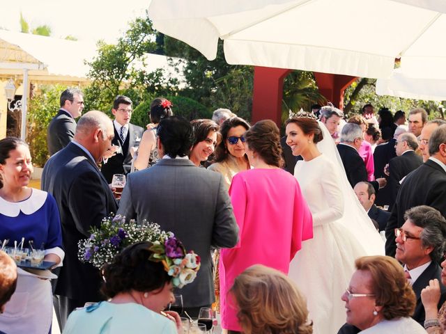 La boda de Santi y Toñi en Sanlucar La Mayor, Sevilla 28