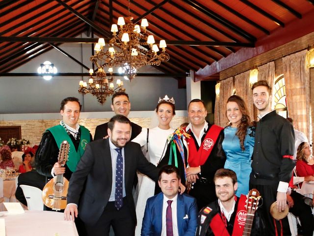 La boda de Santi y Toñi en Sanlucar La Mayor, Sevilla 54