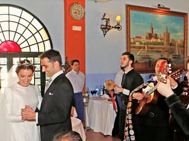 La boda de Santi y Toñi en Sanlucar La Mayor, Sevilla 56