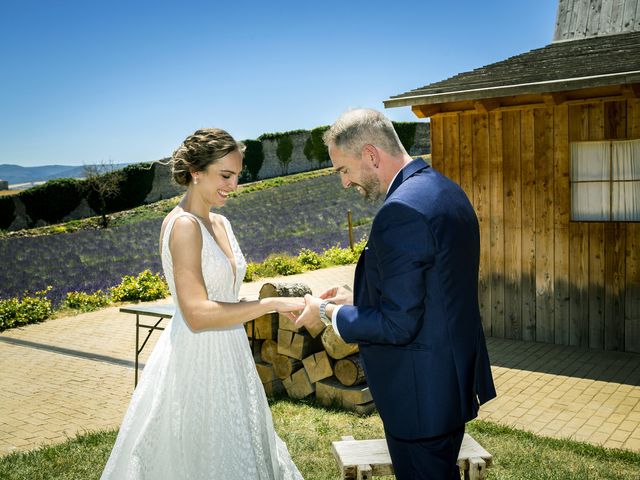 La boda de Marta y Gonzalo en Santa Gadea Del Cid, Burgos 37