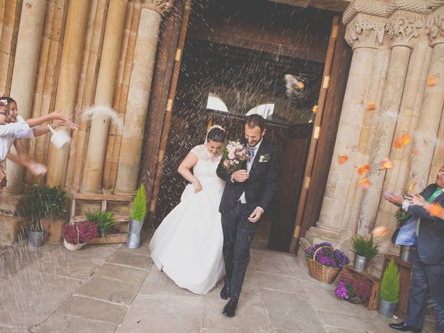 La boda de Cristian y Lucía en Ribadesella, Asturias 18