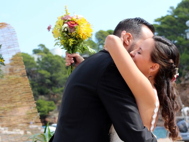 La boda de Joaquín  y Mireia en Platja De Sa Riera, Girona 7