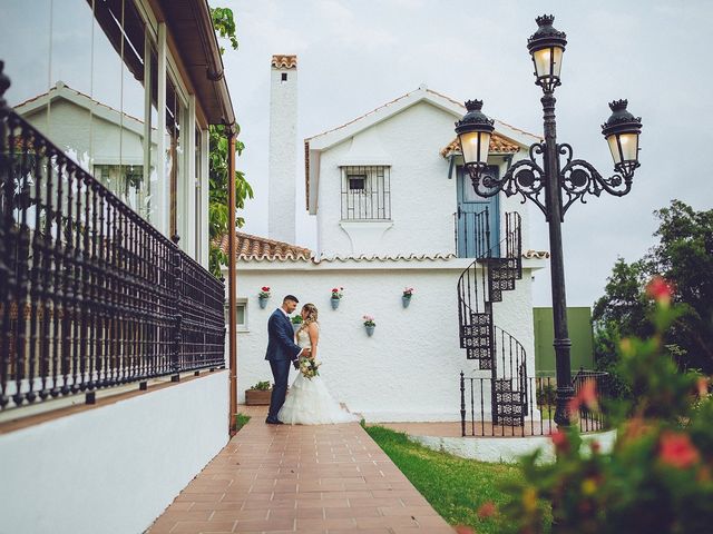 La boda de Adrián y Florentina en Algeciras, Cádiz 42