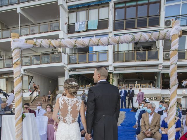 La boda de Emilio y Irene en Benalmadena Costa, Málaga 13