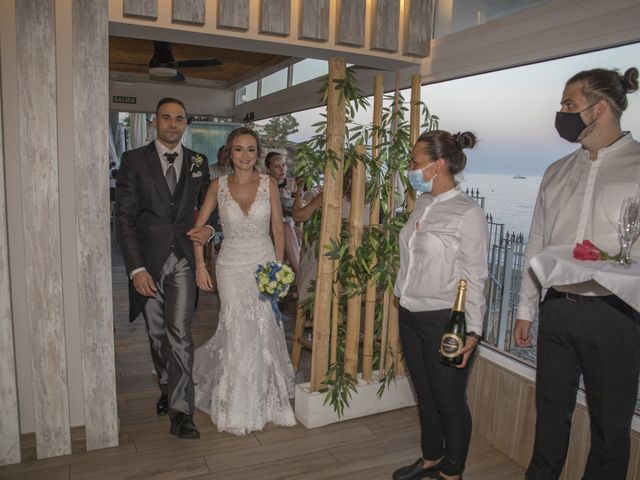 La boda de Emilio y Irene en Benalmadena Costa, Málaga 22
