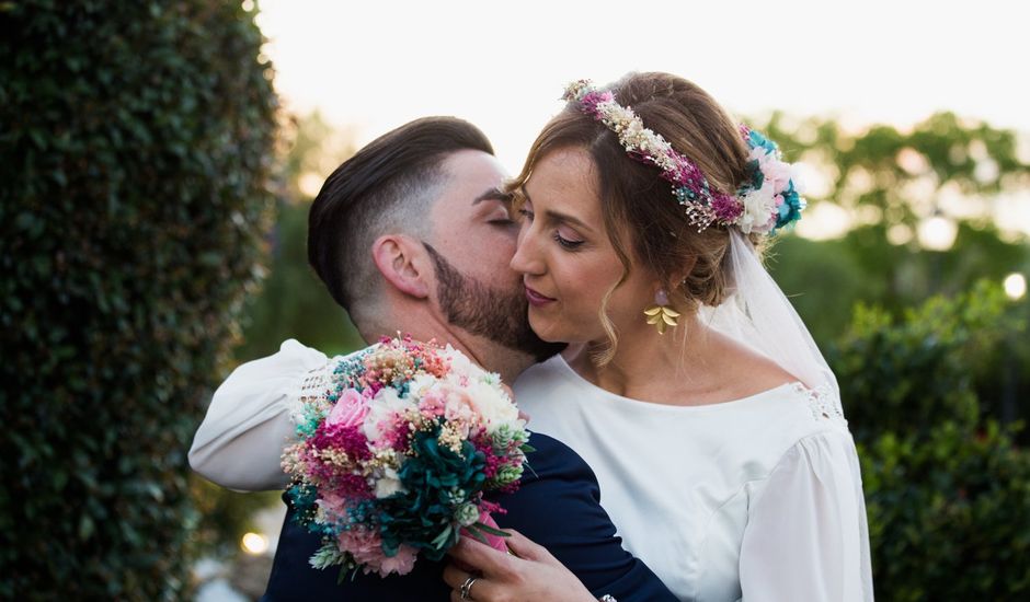 La boda de Nando y Carmen en Gerena, Sevilla