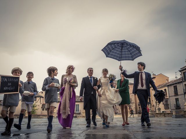 La boda de Miguel Ángel y Estela en Torrecaballeros, Segovia 1