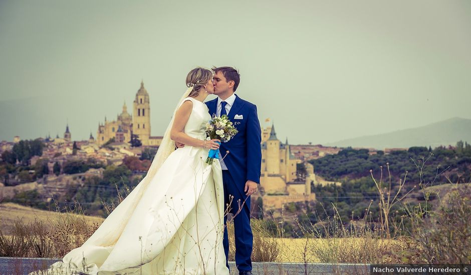 La boda de Miguel Ángel y Estela en Torrecaballeros, Segovia