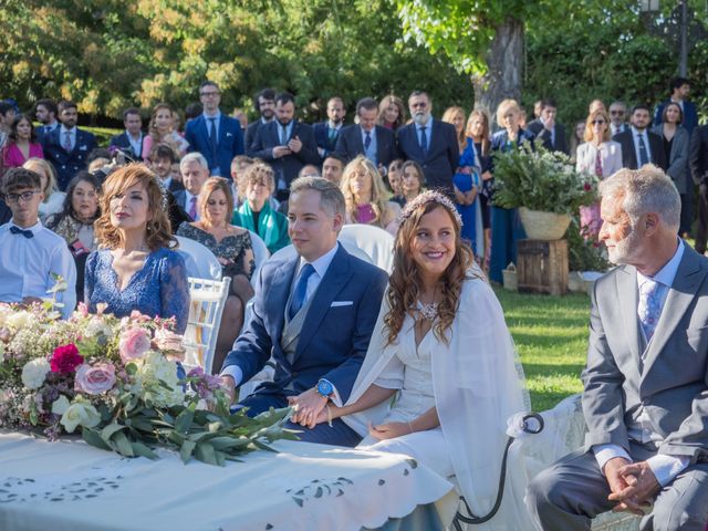La boda de Raquel y Gustavo en Galapagar, Madrid 23