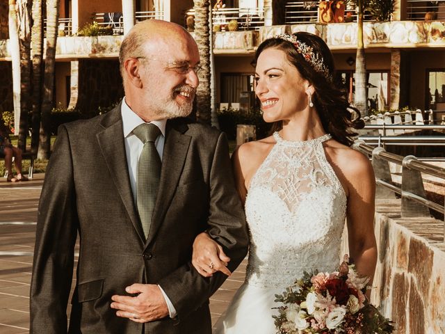 La boda de Rubén y Carolina en San Bartolome De Tirajana, Las Palmas 42