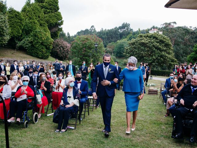 La boda de Iris y Alejandro en Gijón, Asturias 43