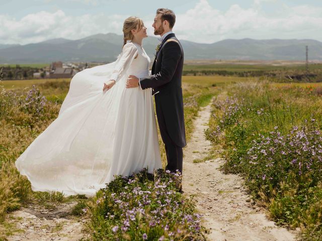 La boda de Rober y Itziar en Torrecaballeros, Segovia 6